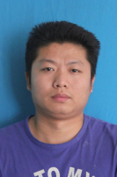 李宇 照片