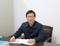 王健 照片