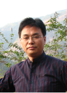 周清 照片