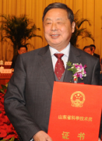 赵振东 照片