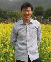 初志战 照片