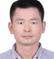 黄友华 照片