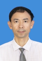 黄志君 照片