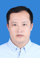 贾坤 照片