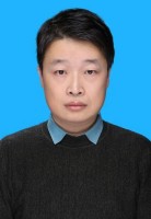 吴昱 照片