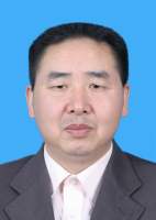 王权典 照片