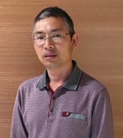余建斌 照片