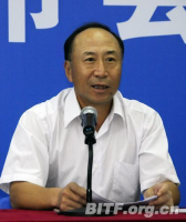 常辅棠 照片