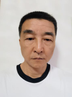 李忠 照片