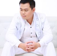 李阳 照片