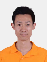 王黎明 照片