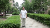 薛占熬 照片