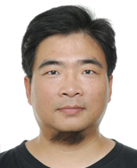 补毅 照片