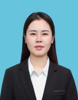何诗依 照片