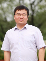 李伦 照片