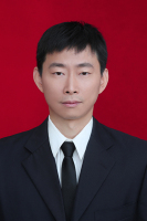 罗迅 照片