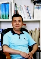 龙适 照片