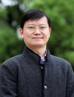 毛新志 照片