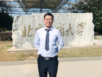 姚洪越 照片