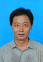 周延东 照片