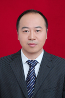 钟坚成 照片