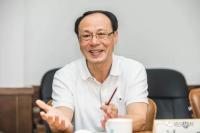 刘鸣 照片