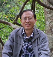 李铭 照片