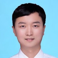 路猛 照片