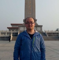 李明 照片