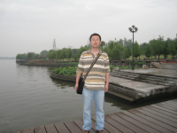 濮仲远 照片