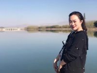汪自徉 照片