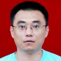管涛 照片