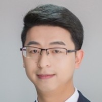 高隆隆 照片