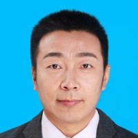 顾彦龙 照片