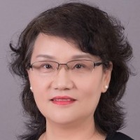 何建英 照片