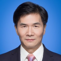 何顶新 照片