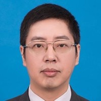 刘心雄 照片