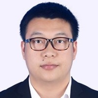 刘潇 照片