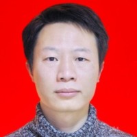 刘铭 照片