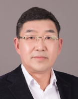 李春富 照片