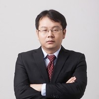秦虎 照片