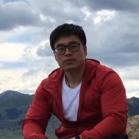 佘硕 照片