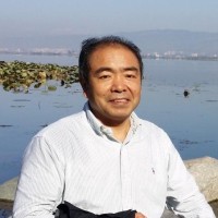石人炳 照片