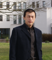 李岩 照片