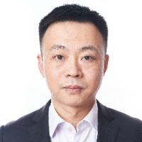 余辰 照片