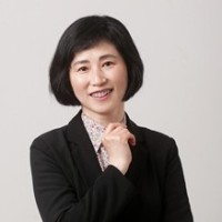 岳爱真 照片