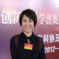 闫隽 照片