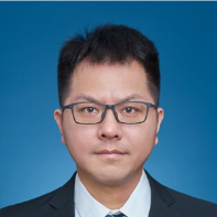 游波 照片