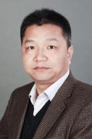 何德华 照片