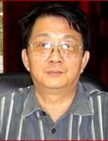 侯明生 照片